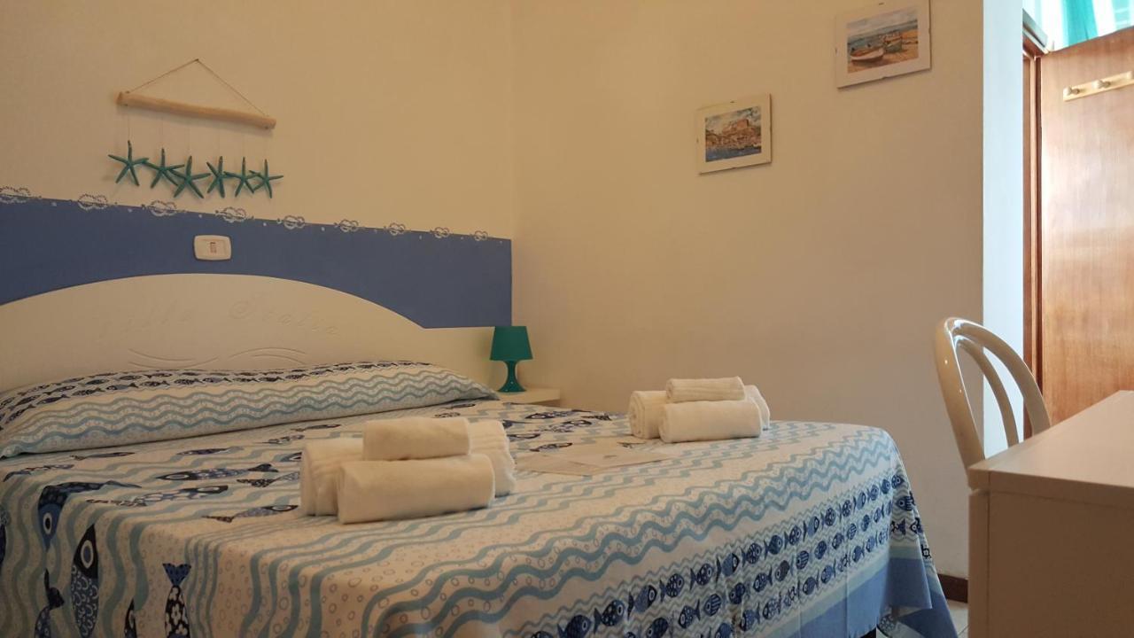 Hotel Villa Italia B&B Porto Azzurro Exterior foto