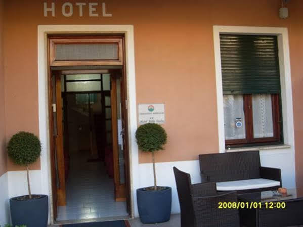 Hotel Villa Italia B&B Porto Azzurro Exterior foto