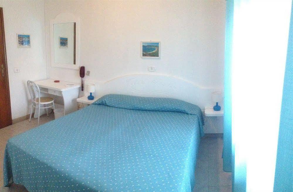 Hotel Villa Italia B&B Porto Azzurro Exterior foto